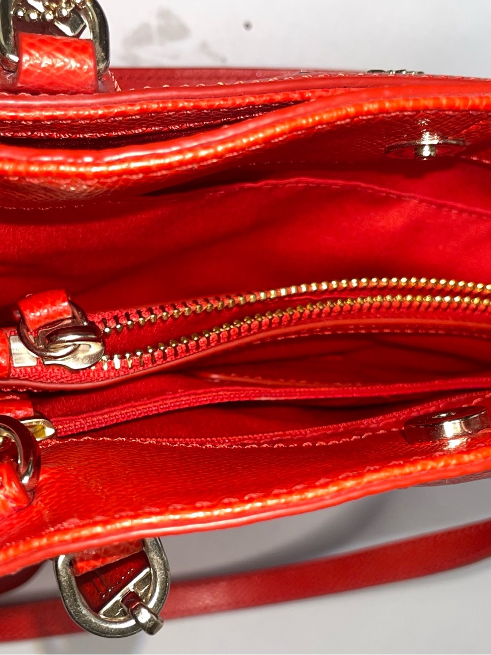 Authentic Coach Small Kelsey Pebble Leather Satchel Red Crossbody - Picture 4 of 6